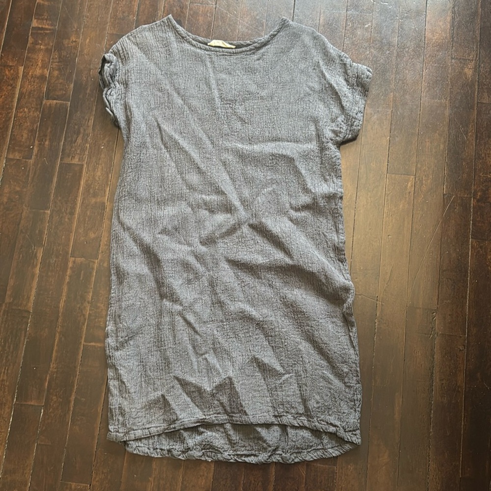 Elizabethh Suzanne grey tunic